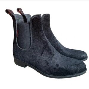 Chooka black suede like Chelsea pull on rain boots